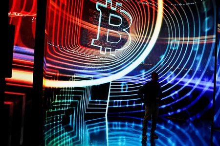 tagreuters.com2025binary_LYNXNPEL2108F-VIEWIMAGE