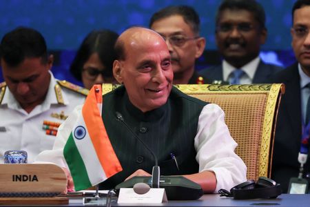 tagreuters.com2025binary_LYNXMPEL9U0CA-VIEWIMAGE