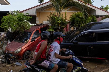 tagreuters.com2025binary_LYNXMPELA503G-VIEWIMAGE