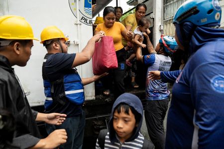 tagreuters.com2025binary_LYNXMPELA901S-VIEWIMAGE