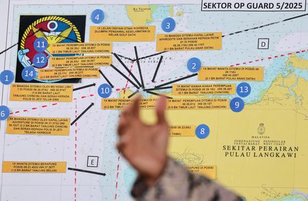 tagreuters.com2025binary_LYNXMPELA905C-VIEWIMAGE