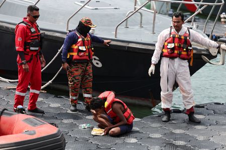 tagreuters.com2025binary_LYNXMPELAA08P-VIEWIMAGE