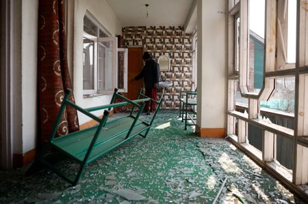 tagreuters.com2025binary_LYNXMPELAE03T-VIEWIMAGE