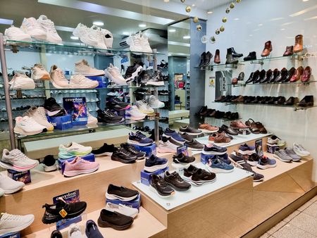 tagreuters.com2025binary_LYNXMPEL45006-VIEWIMAGE