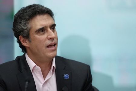 tagreuters.com2025binary_LYNXMPELAD01M-VIEWIMAGE