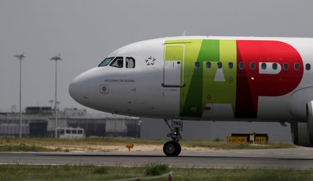 tagreuters.com2025binary_LYNXMPELAL0EC-VIEWIMAGE