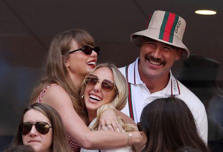 tagreuters.com2024binary_LYNXMPEK8A0II-VIEWIMAGE