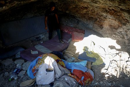 tagreuters.com2025binary_LYNXMPEL9R0AE-VIEWIMAGE