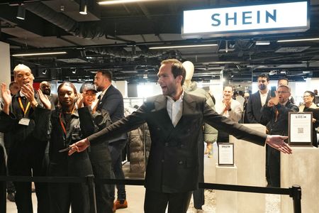 tagreuters.com2025binary_LYNXMPELA40WJ-VIEWIMAGE