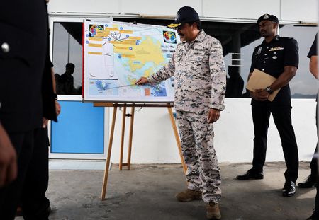 tagreuters.com2025binary_LYNXMPELA90E1-VIEWIMAGE