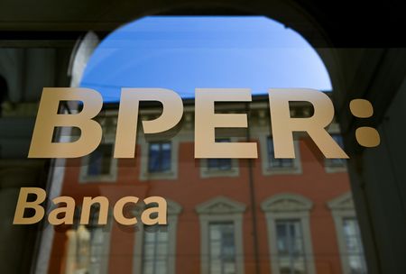 tagreuters.com2025binary_LYNXMPEL690TA-VIEWIMAGE