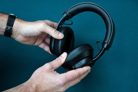 tagreuters.com2025binary_LYNXMPELA40BF-VIEWIMAGE