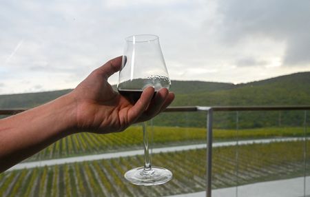 tagreuters.com2025binary_LYNXMPELA512A-VIEWIMAGE