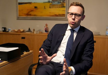 tagreuters.com2025binary_LYNXMPELAO00C-VIEWIMAGE