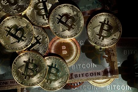 tagreuters.com2025binary_LYNXNPEL0S057-VIEWIMAGE