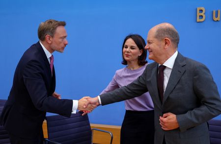 tagreuters.com2023binary_LYNXMPEJ5D0H3-VIEWIMAGE