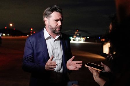 tagreuters.com2025binary_LYNXMPEL9T13Z-VIEWIMAGE