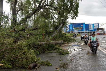 tagreuters.com2025binary_LYNXMPELA902S-VIEWIMAGE