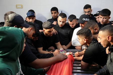 tagreuters.com2025binary_LYNXMPELAK0GN-VIEWIMAGE