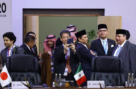 tagreuters.com2025binary_LYNXMPELAL04T-VIEWIMAGE