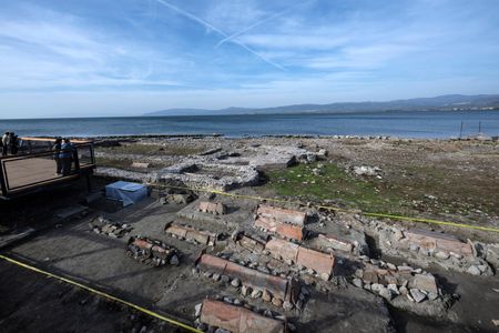 tagreuters.com2025binary_LYNXMPELAO0JO-VIEWIMAGE