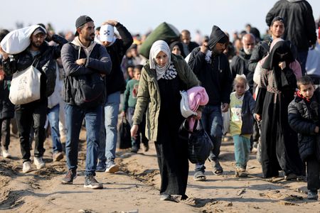 tagreuters.com2025binary_LYNXNPEL0Q0AW-VIEWIMAGE